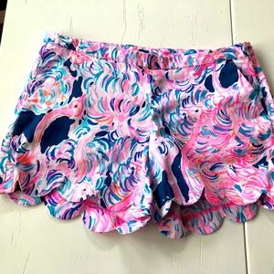 Lilly Scalloped shorts